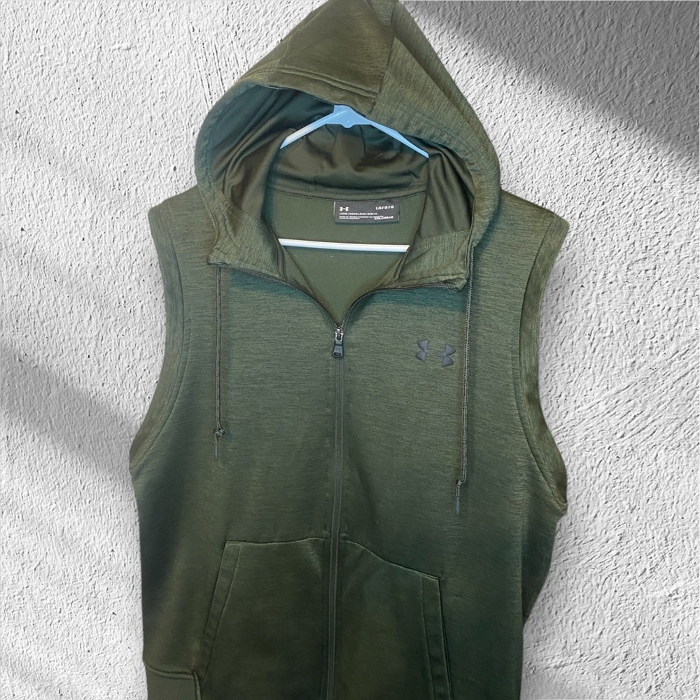 UNDER ARMOUR Green Sleeveless Hoodie